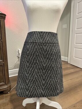 LOFT Black & White Chevron-Pattern A-Line Skirt